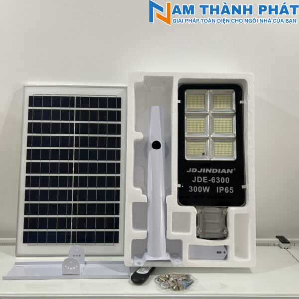 Đèn đường năng lượng JDE 6300 300W